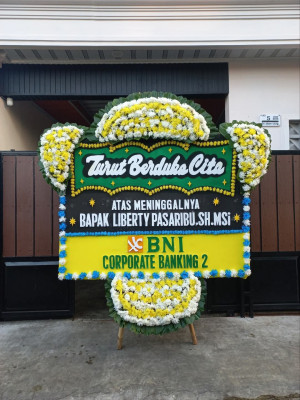 Papan Bunga Duka di Labuhan Labo